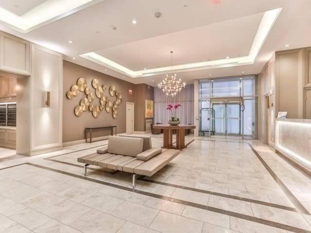 Luxury 2-Bedroom Apartment In Yorkville With The Best City View In Downtown Toronto Esterno foto