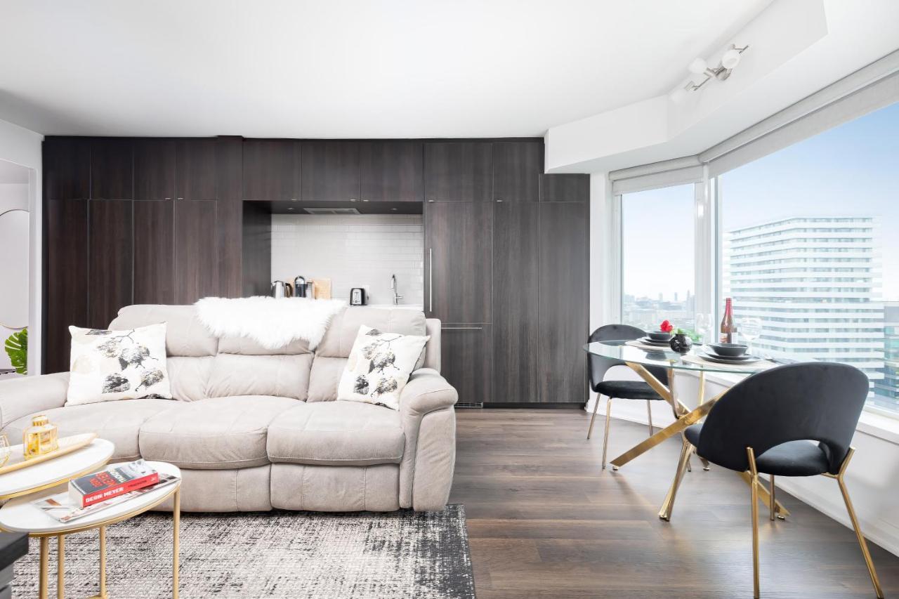 Luxury 2-Bedroom Apartment In Yorkville With The Best City View In Downtown Toronto Esterno foto