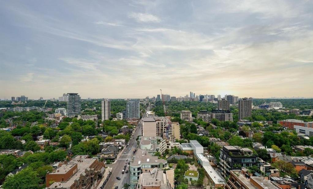 Luxury 2-Bedroom Apartment In Yorkville With The Best City View In Downtown Toronto Esterno foto